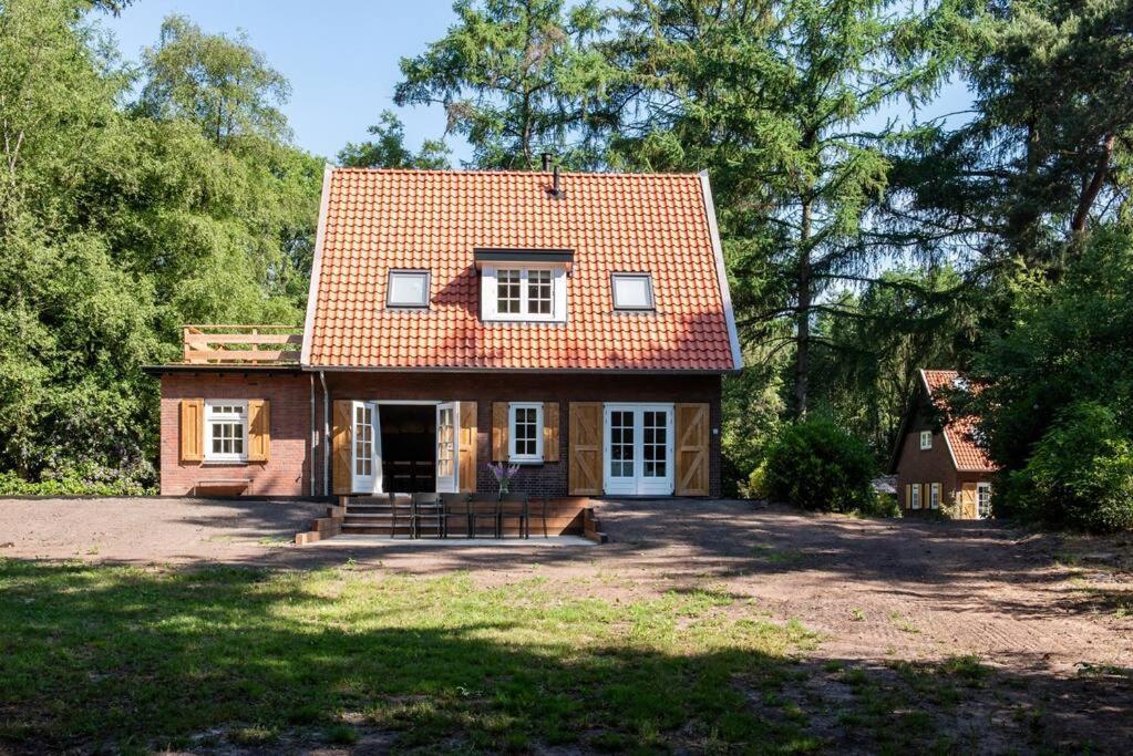 Fantastisch Familiehuis Met Grote Tuin I Bosrijk ルンテレン エクステリア 写真