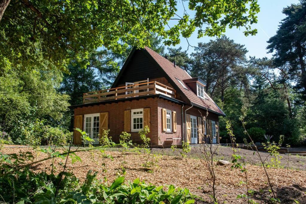 Fantastisch Familiehuis Met Grote Tuin I Bosrijk ルンテレン エクステリア 写真